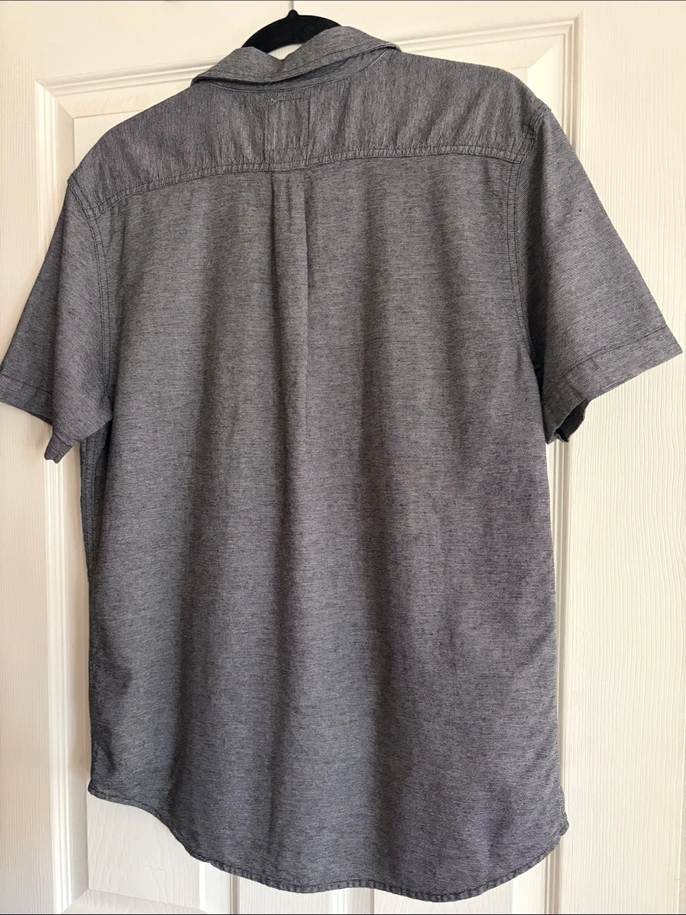 Levi's Men's Short-Sleeve Button-Down Shirt in Heather Gray